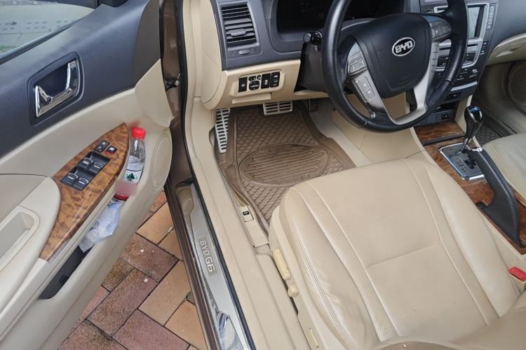 Used BYD G6 2012 1.5TID Automatic Prestige Version Driver Seat