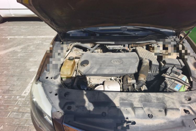 Used BYD G6 2012 1.5TI Manual Luxury Edition Engine Bay Right