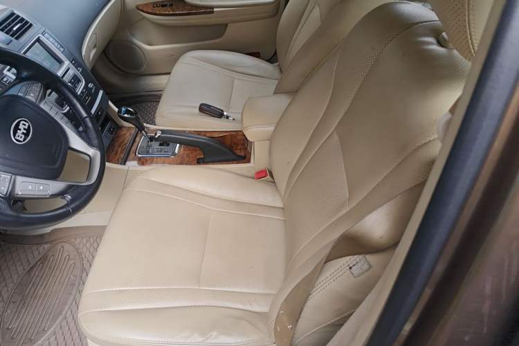 Used BYD G6 2012 1.5TID Automatic Prestige Version Left Front Seat