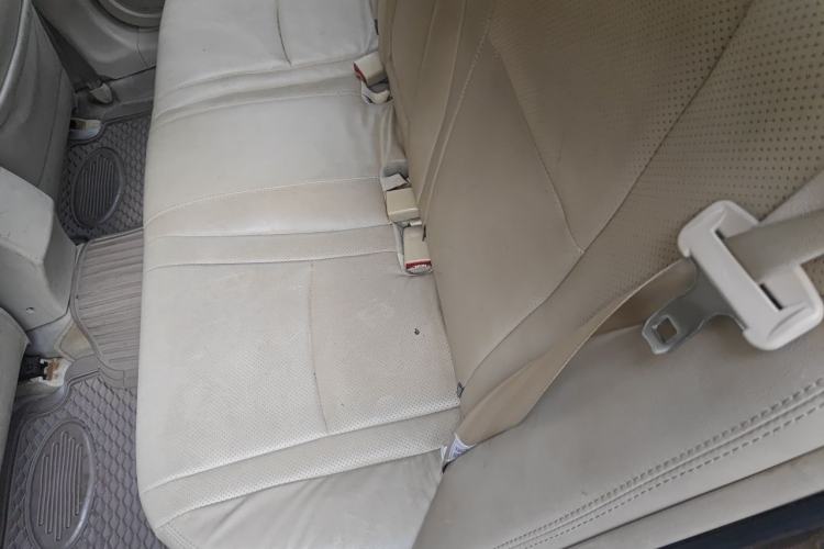 Used BYD G6 2012 1.5TID Automatic Prestige Version Left Rear Seat
