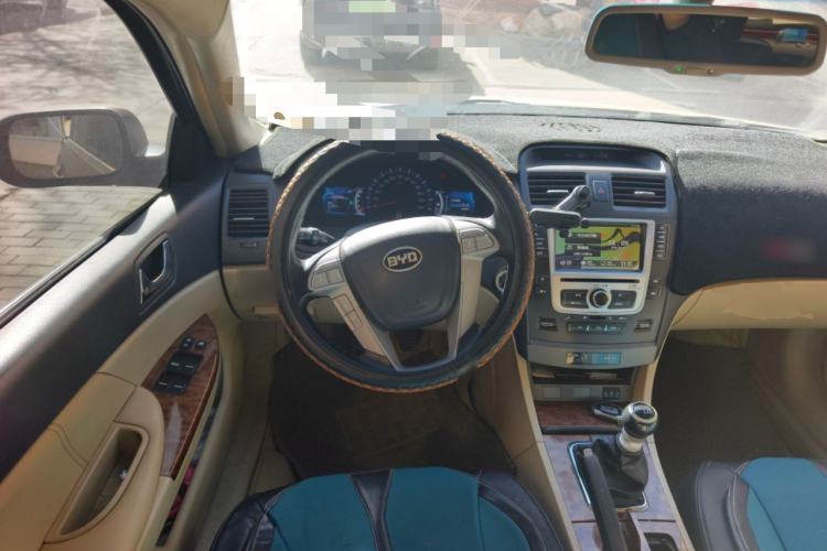 Used BYD G6 2012 1.5TI Manual Luxury Edition Steering Wheel