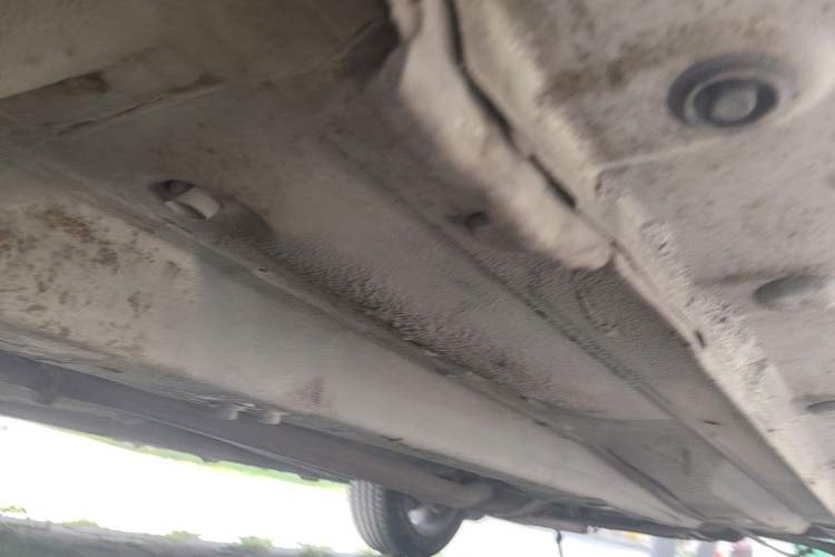 Used BYD G6 2012 1.5TI Manual Luxury Version Chassis Front Left