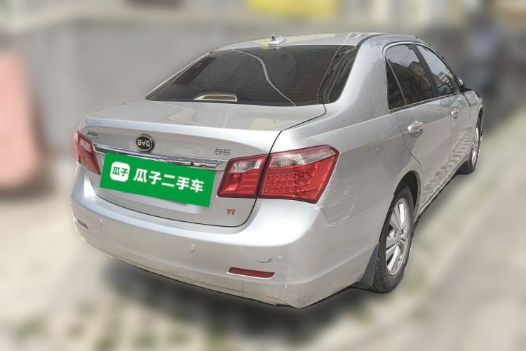 Used BYD G6 2012 1.5TI Manual Luxury Version Rear Right 45 Deg