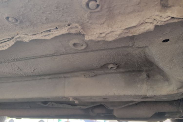 Used BYD G6 2012 2.0L Manual Luxury Version Chassis Front Right