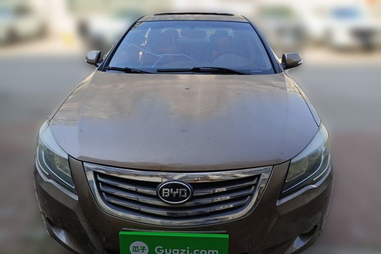 Used BYD G6 2012 2.0L Manual Luxury Version Front