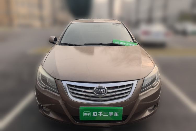 Used BYD G6 2012 2.0L Manual Luxury Version Front