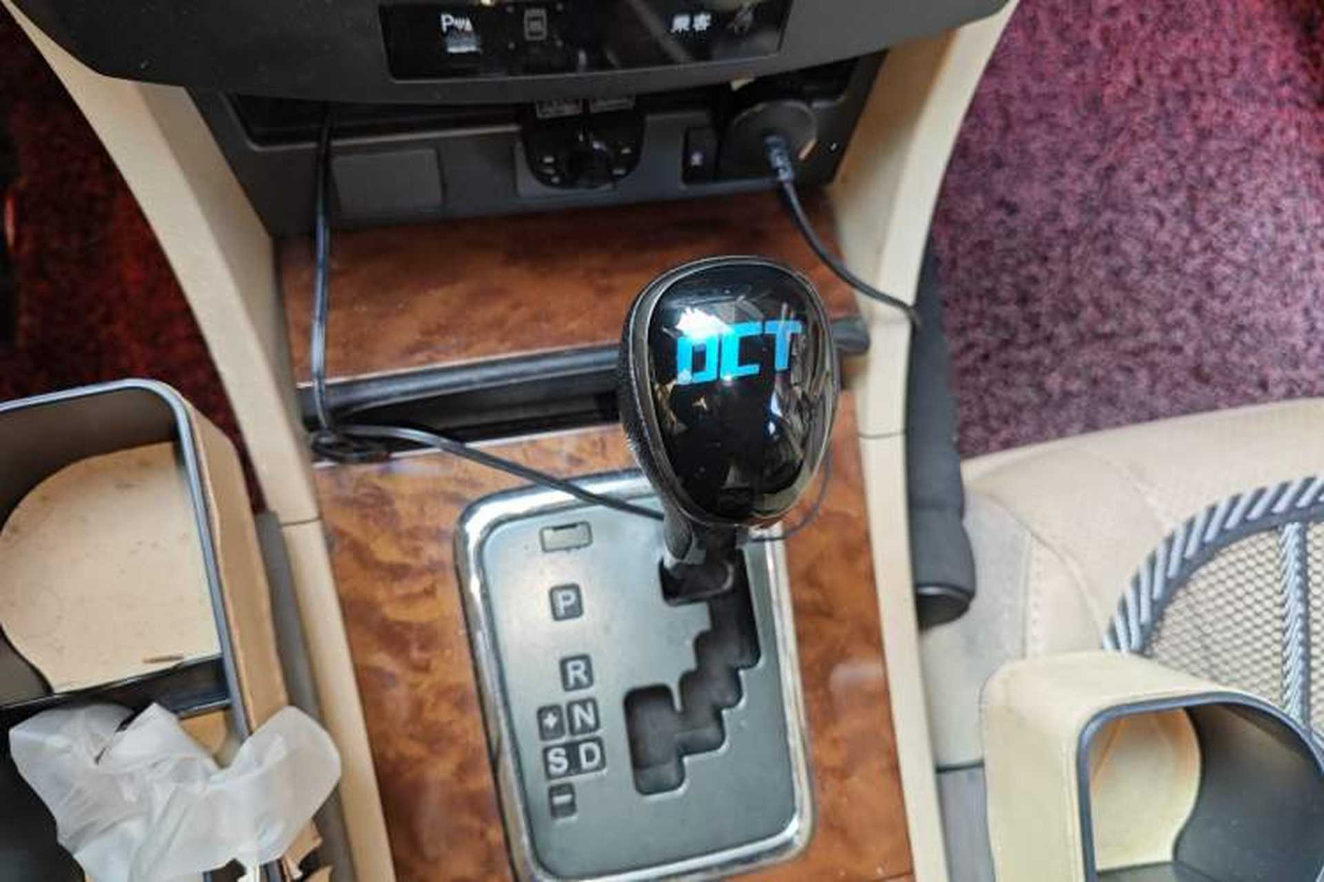 Used BYD G6 2012 1.5TID Automatic Prestige Version Gear Lever