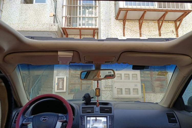 Used BYD G6 2012 2.0L Manual Luxury Version Headliner