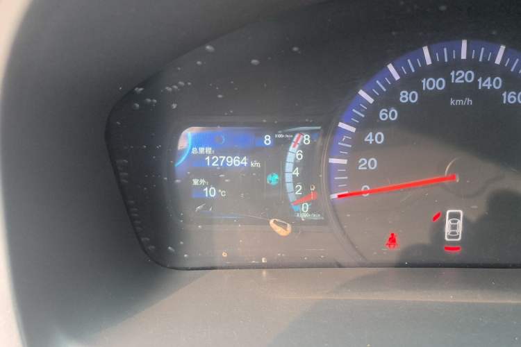 Used BYD G6 2012 2.0L Manual Luxury Version Odometer Close Up