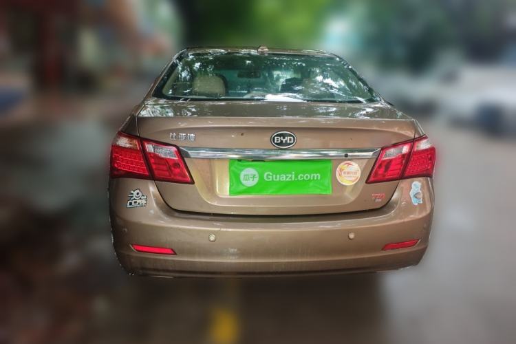 Used BYD G6 2012 1.5T Automatic Prestige Edition Rear