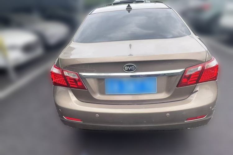 Used BYD G6 2012 2.0L Manual Luxury Version Rear