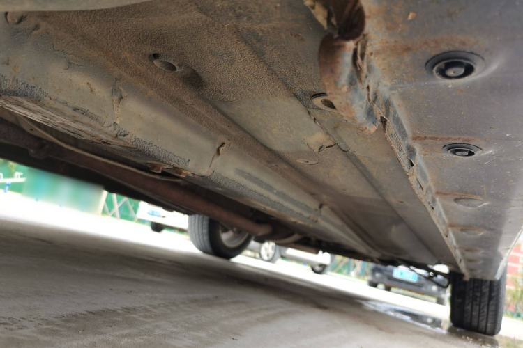Used BYD G6 2013 2.0L Manual Luxury Version Chassis Front Left
