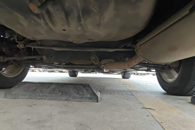Used BYD G6 2013 2.0L Manual Luxury Version Chassis Rear
