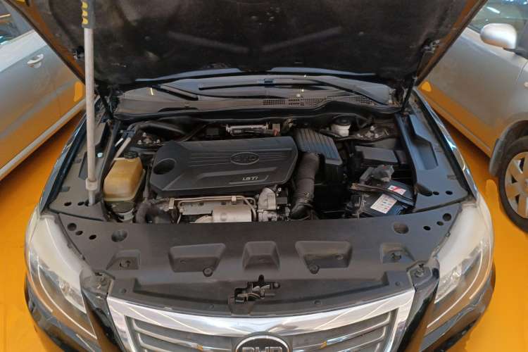 Used BYD G6 2013 1.5TI Manual Luxury Model Engine Bay