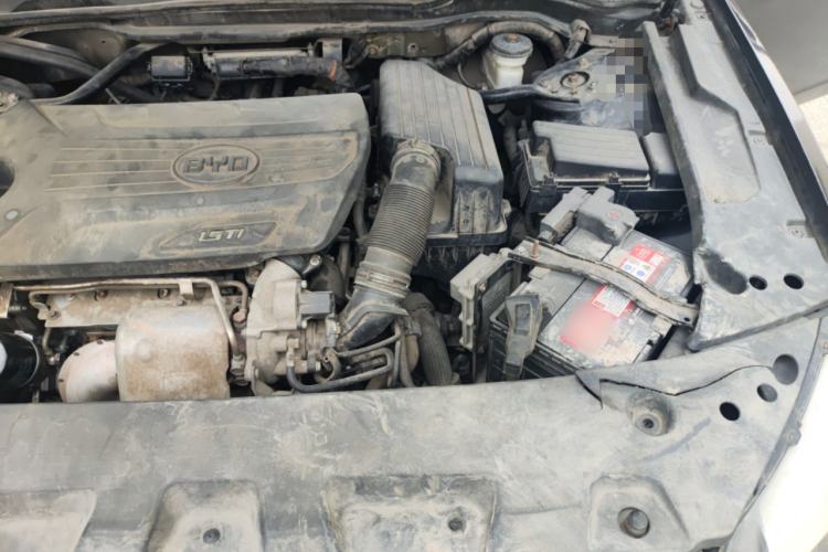 Used BYD G6 2013 1.5TID Automatic Luxury Model Engine Bay Left