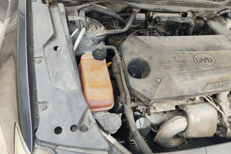 Used BYD G6 2013 1.5TID Automatic Luxury Model Engine Bay Right