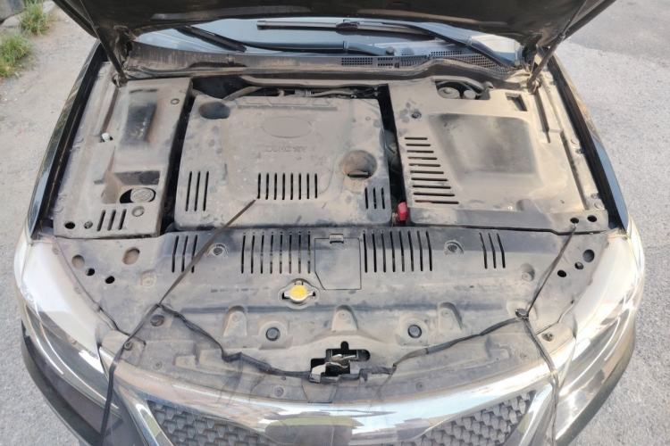 Used BYD G6 2013 2.0L Manual Luxury Version Engine Bay