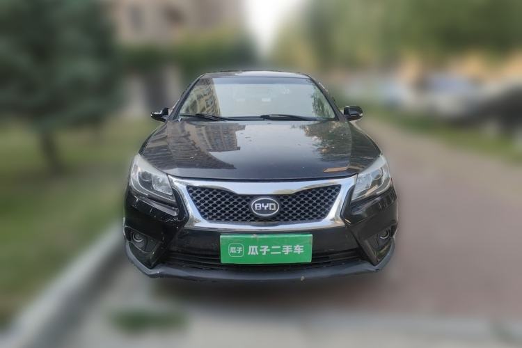 Used BYD G6 2013 2.0L Manual Luxury Version Front