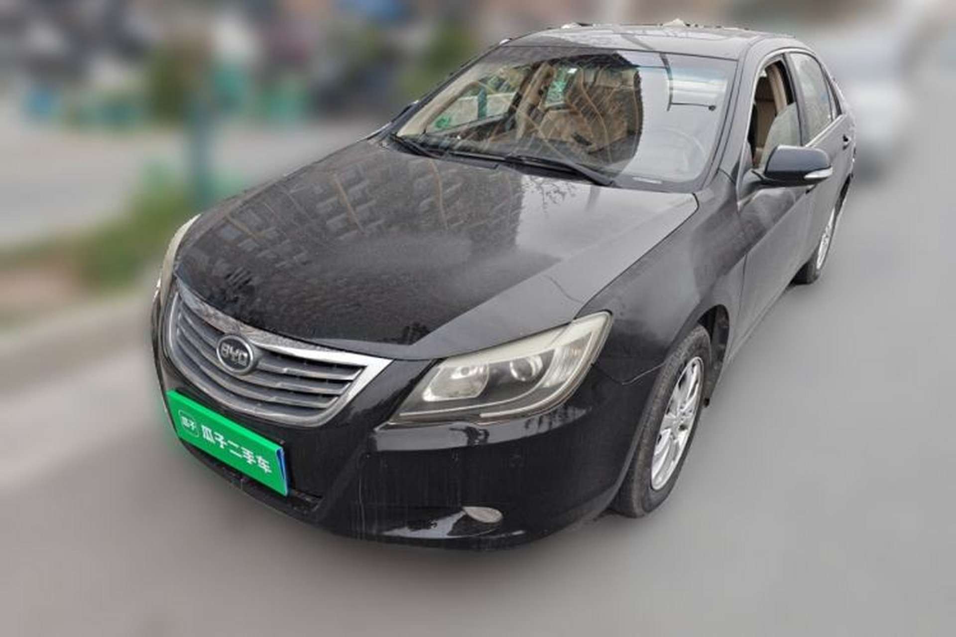 Used BYD G6 2013 2.0L Manual Luxury Version Front Left 45 Deg