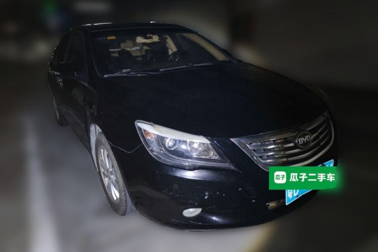 Used BYD G6 2013 2.0L Manual Luxury Version Front Right 45 Deg