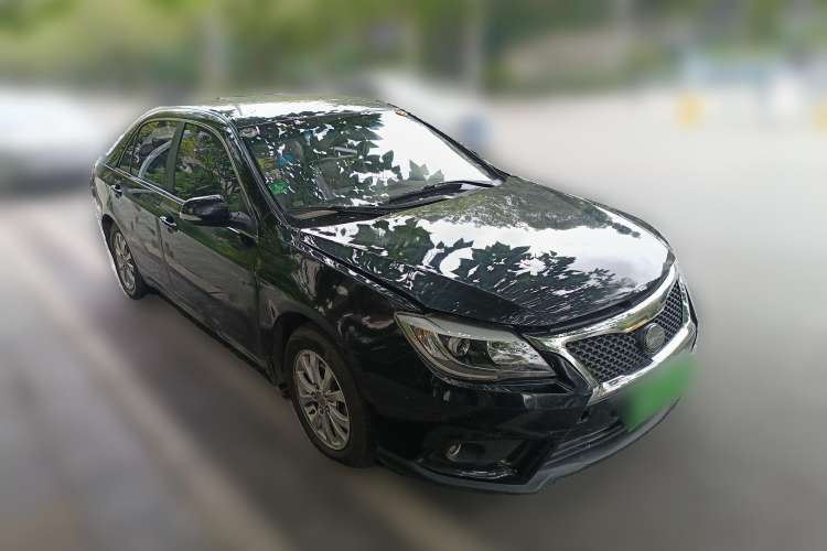 Used BYD G6 2013 2.0L Manual Luxury Version Front Right 45 Deg