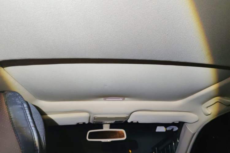 Used BYD G6 2013 2.0L Manual Luxury Version Headliner