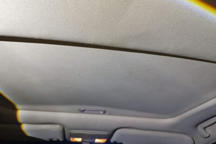 Used BYD G6 2013 1.5TID Automatic Luxury Model Headliner