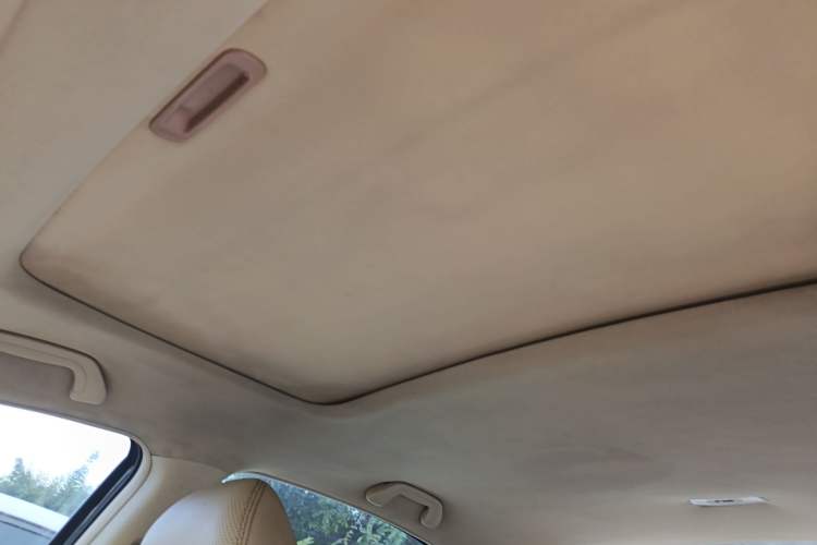 Used BYD G6 2013 1.5TI Manual Luxury Model Headliner