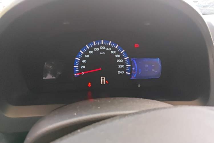 Used BYD G6 2013 2.0L Manual Luxury Version Instrument Cluster