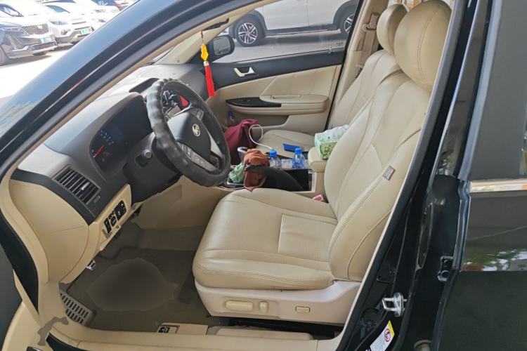 Used BYD G6 2013 2.0L Manual Luxury Version Left Front Seat
