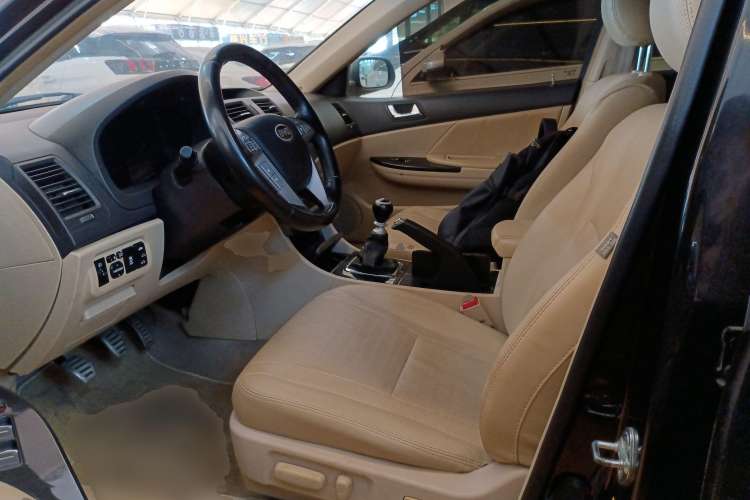 Used BYD G6 2013 1.5TI Manual Luxury Model Left Front Seat