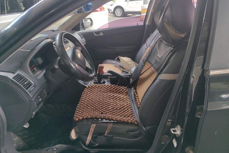 Used BYD G6 2013 2.0L Manual Luxury Version Left Front Seat