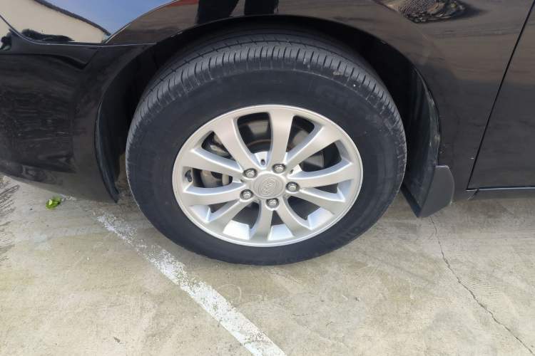 Used BYD G6 2013 1.5TI Manual Luxury Model Left Front Wheel Hub