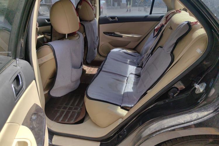 Used BYD G6 2013 1.5TI Manual Luxury Model Left Rear Seat