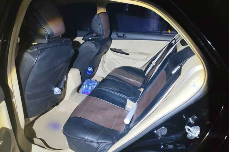 Used BYD G6 2013 2.0L Manual Luxury Version Left Rear Seat