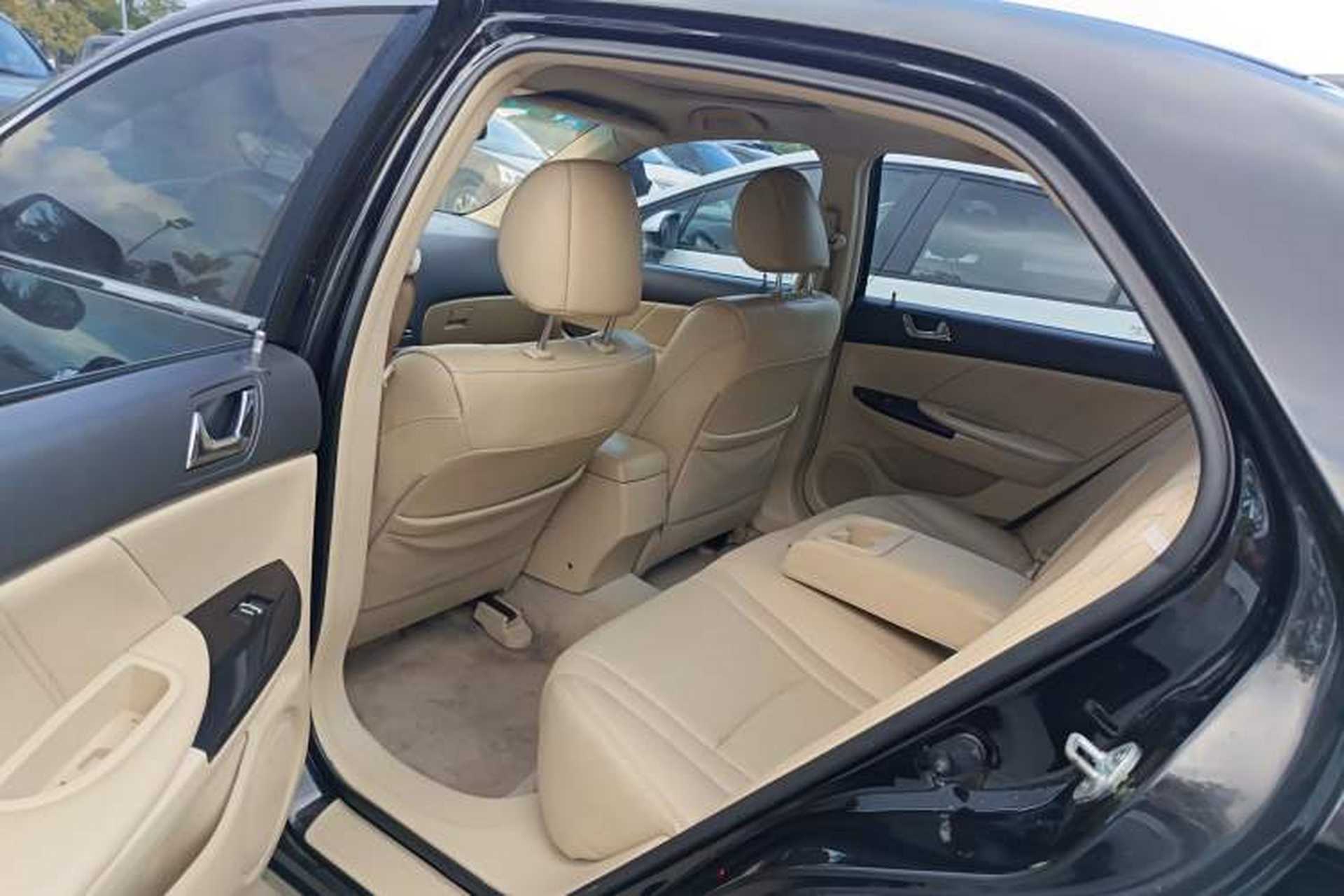 Used BYD G6 2013 1.5TI Manual Luxury Model Left Rear Seat