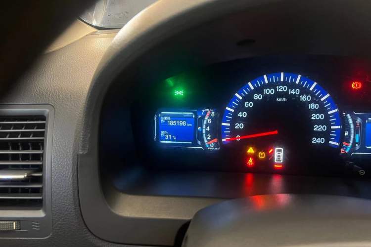 Used BYD G6 2013 1.5TI Manual Luxury Model Odometer Close Up