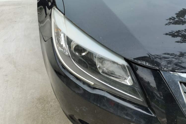 Used BYD G6 2013 2.0L Manual Luxury Version Right Front Headlight