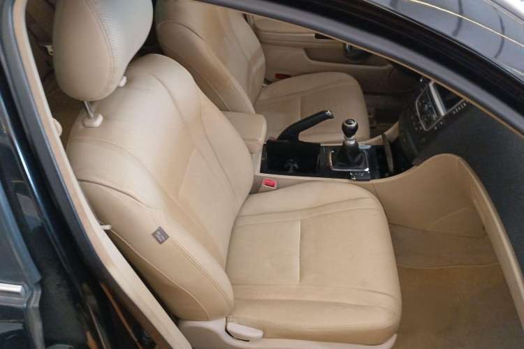 Used BYD G6 2013 1.5TI Manual Luxury Model Right Front Seat