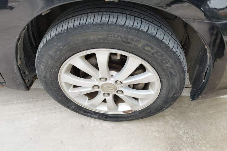 Used BYD G6 2013 2.0L Manual Luxury Version Right Front Wheel Hub