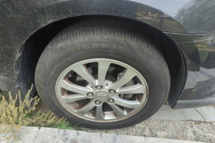 Used BYD G6 2013 2.0L Manual Luxury Version Right Front Wheel Hub