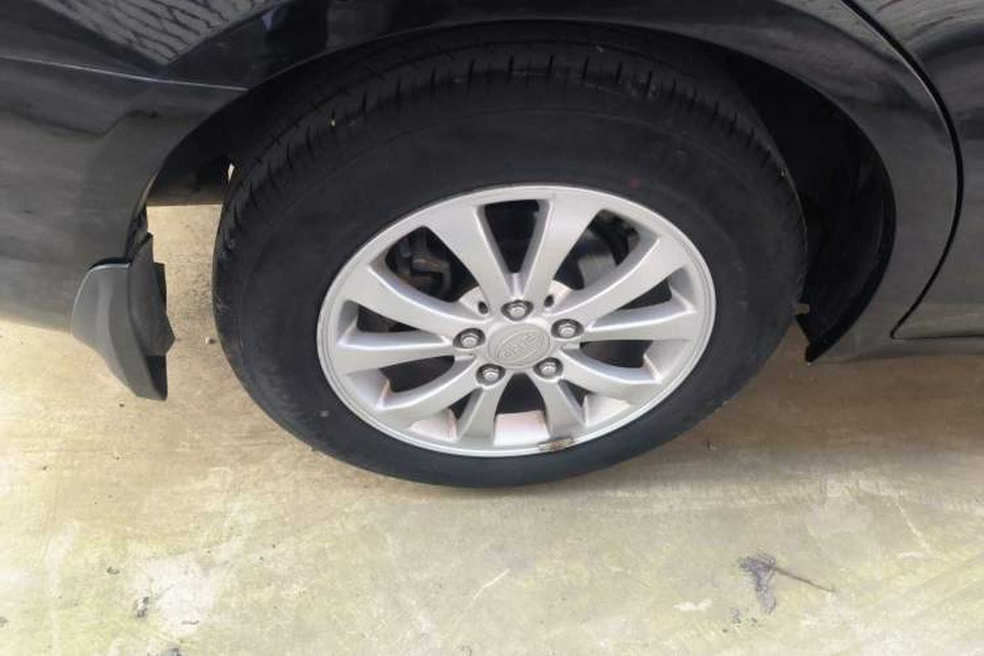 Used BYD G6 2013 1.5TI Manual Luxury Model Right Rear Wheel Hub