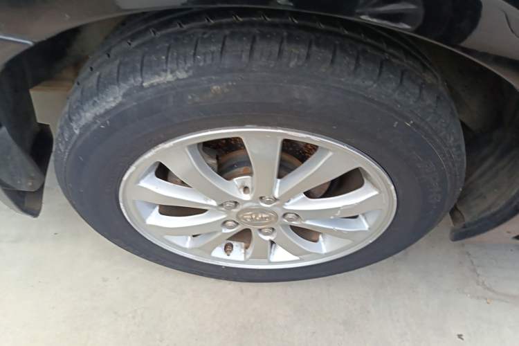 Used BYD G6 2013 1.5TI Manual Luxury Model Right Rear Wheel Hub