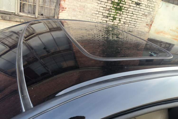 Used BYD G6 2013 1.5TI Manual Luxury Model Roof