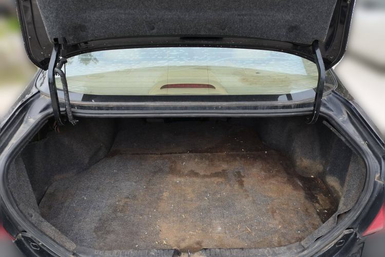 Used BYD G6 2013 2.0L Manual Luxury Version Trunk