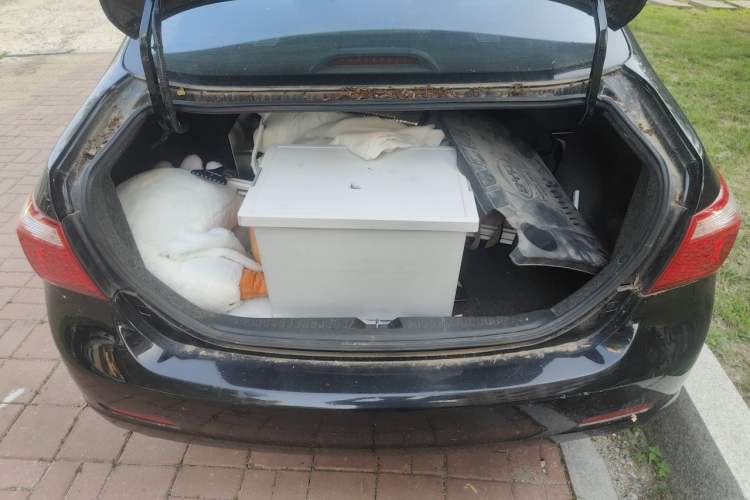 Used BYD G6 2013 2.0L Manual Luxury Version Trunk