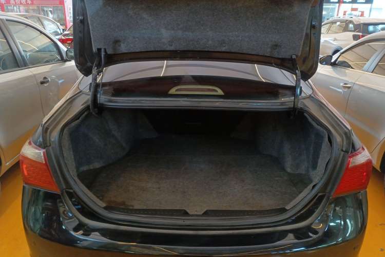 Used BYD G6 2013 1.5TI Manual Luxury Model Trunk