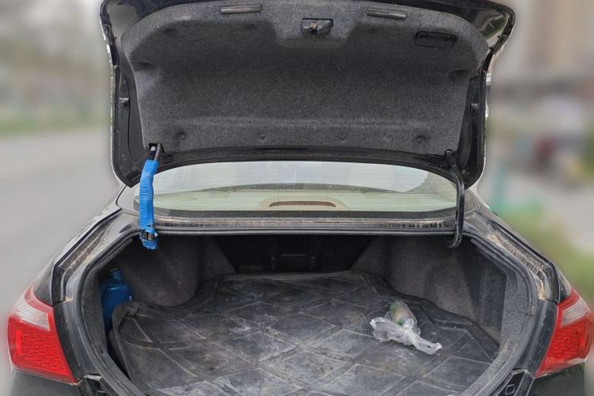 Used BYD G6 2013 2.0L Manual Luxury Version Trunk