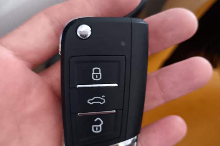 Used BYD G6 2013 1.5TI Manual Luxury Model Vehicle Key
