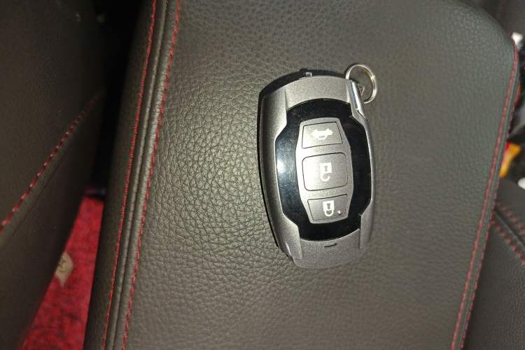 Used BYD G6 2013 2.0L Manual Luxury Version Vehicle Key